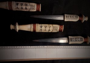 Knives & Daggers