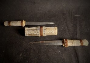 Knives & Daggers