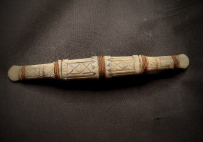 Knives & Daggers