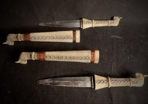 Knives & Daggers