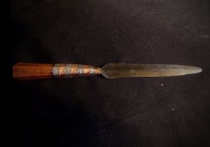 Knives & Daggers